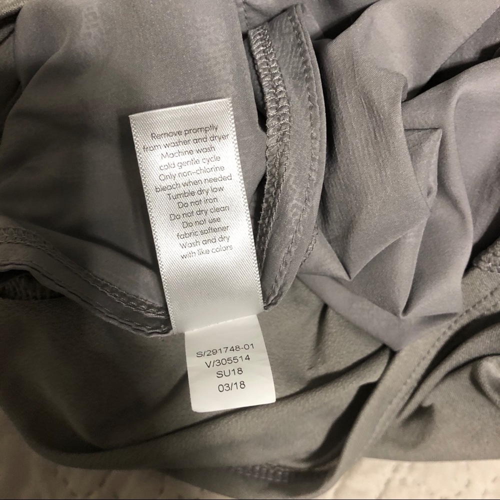 *SOLD* Athleta Grey Running Shorts Size XS - Picture 8 of 8